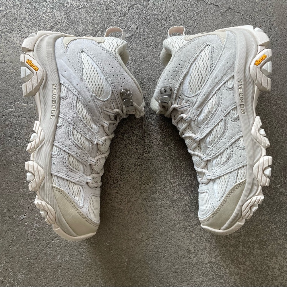 Merrell Moab 3 Mid Light Gray Hiking Booties in Oyster